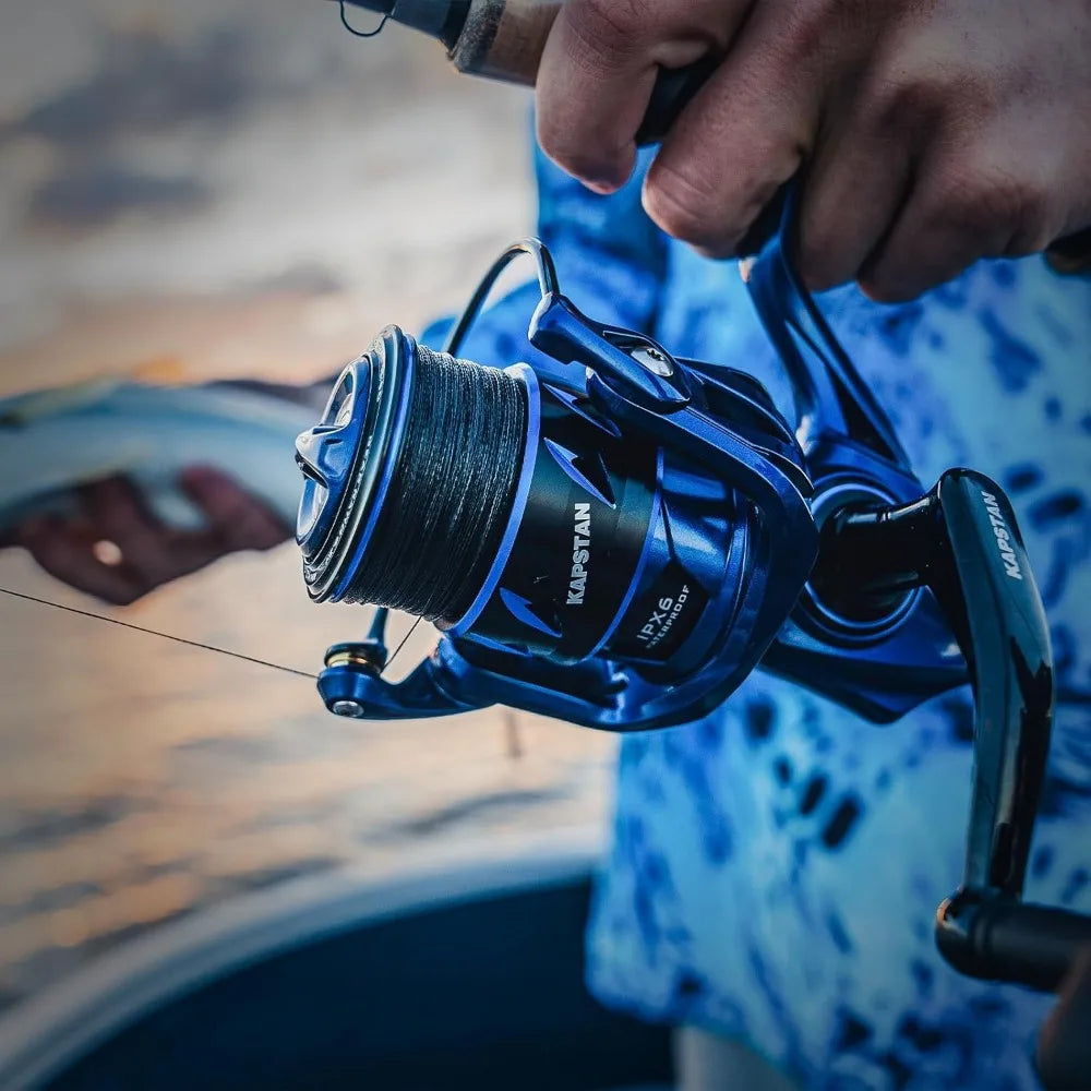 Fishing reel, up to 55 pounds maximum resistance, IPX6 waterproof and corrosion resistant bearing system